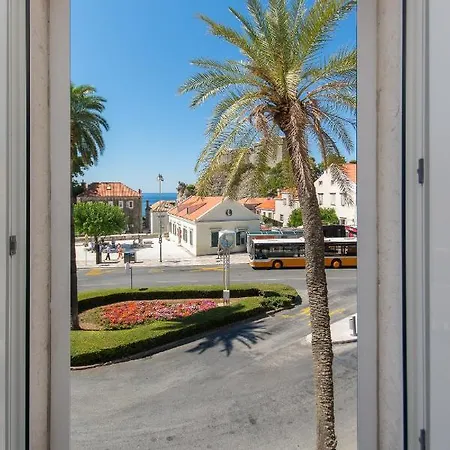 Tomato Old Town Entrance 3* Дубровник