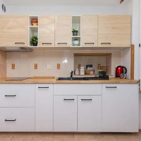 Tomato Old Town Entrance 3*